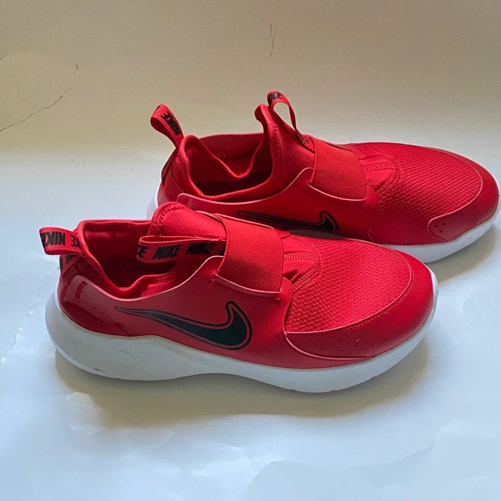 NIKE FLEX RUNNER 3 (GS)  Red /White, Kids Running Shoes Size 7Y FN1294-600 NWOB